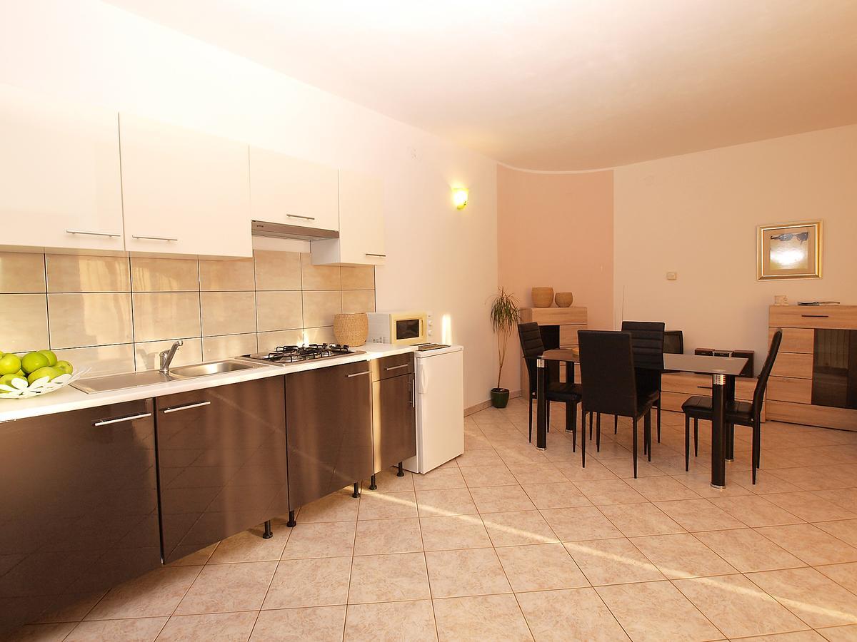 Apartments Dusanka 799 Fažana Екстериор снимка