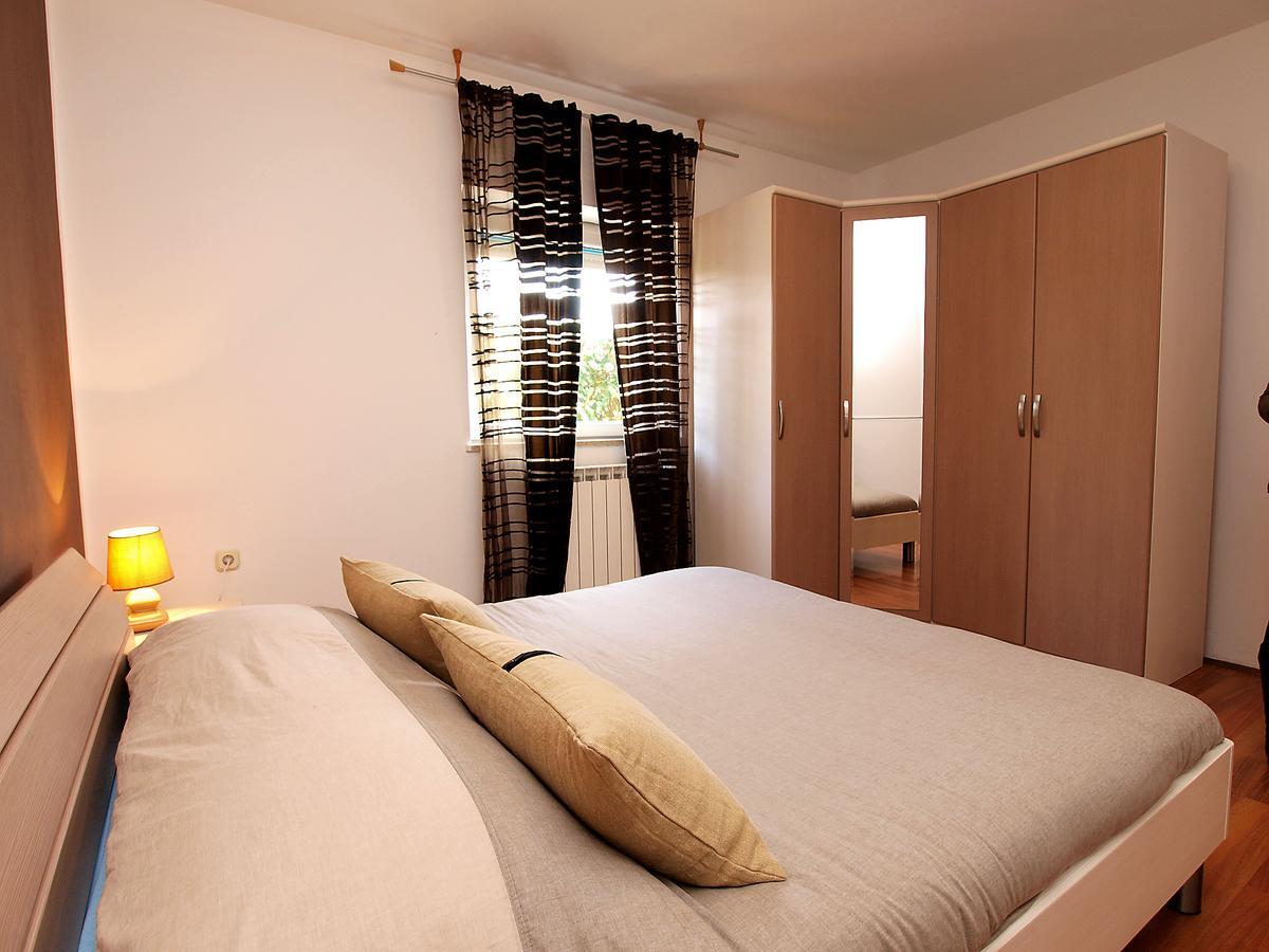 Apartments Dusanka 799 Fažana Екстериор снимка