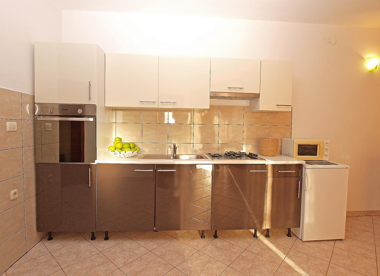 Apartments Dusanka 799 Fažana Екстериор снимка