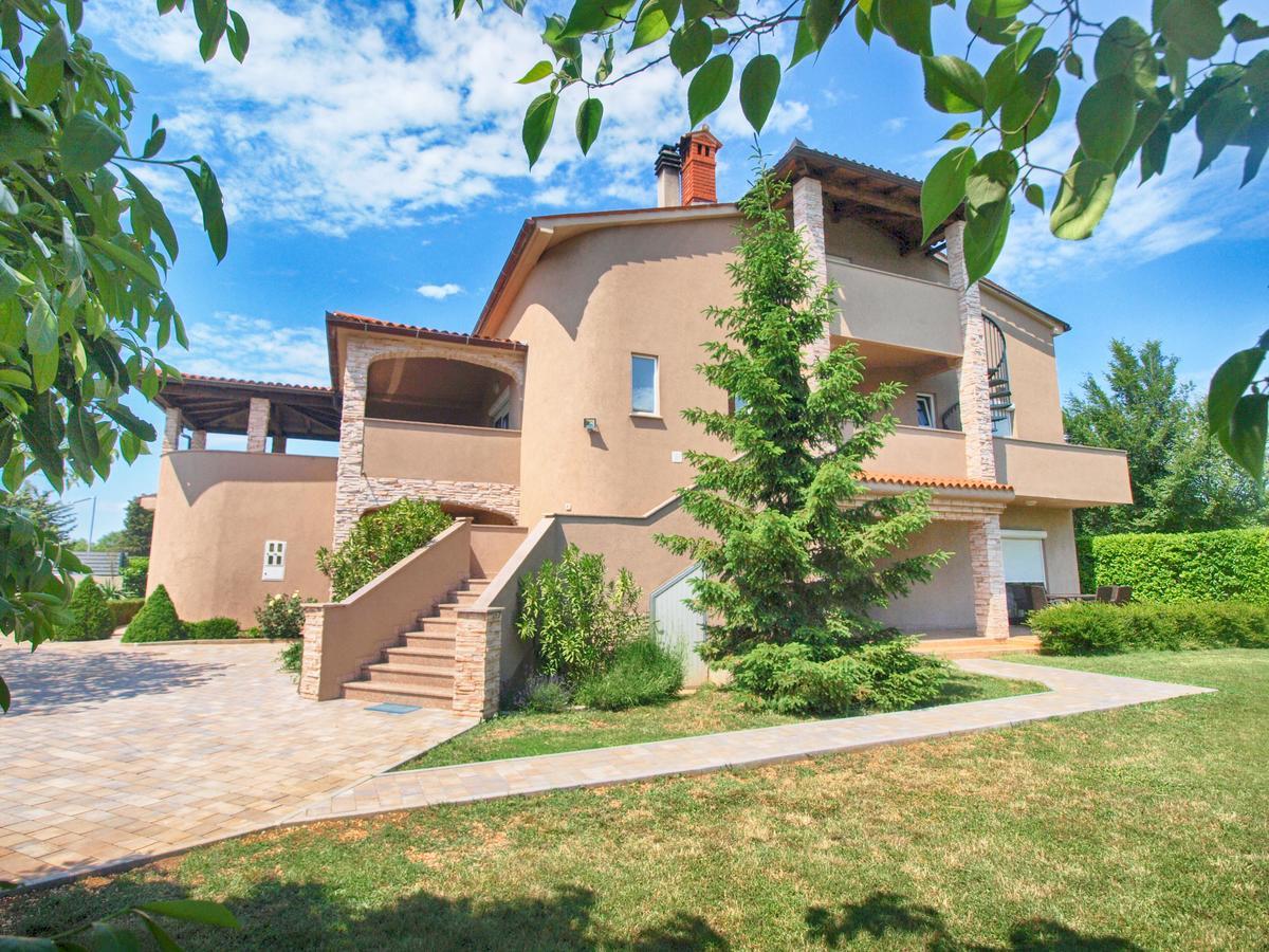 Apartments Dusanka 799 Fažana Екстериор снимка