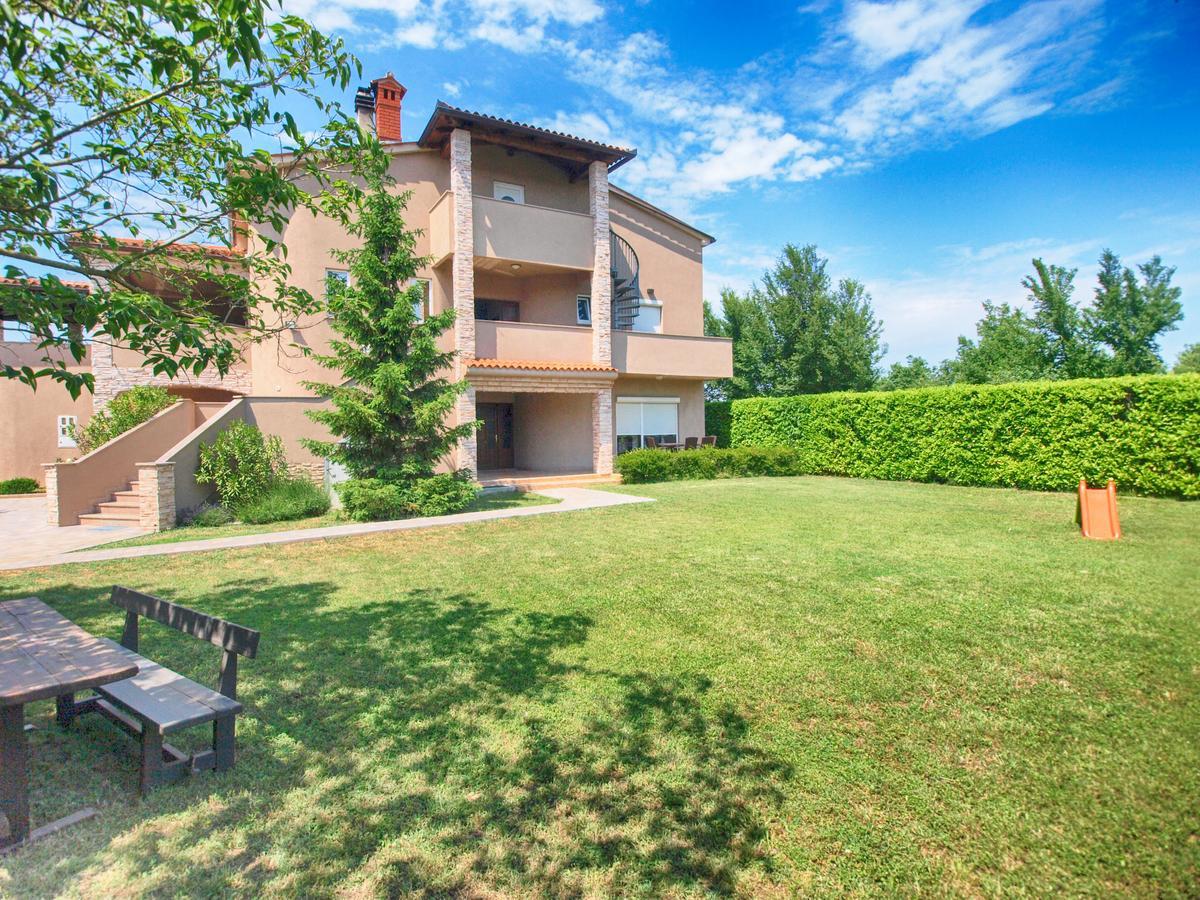 Apartments Dusanka 799 Fažana Екстериор снимка